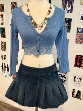 2000s trixxi girl cropped lace button up top